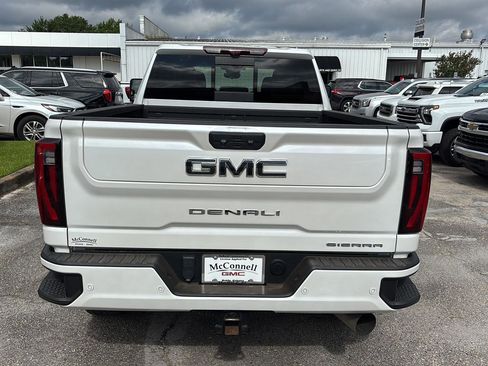 Certified 2024 GMC Sierra 2500 Denali Ultimate AWD/4WD image 6