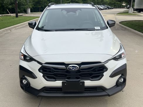 Used 2024 Subaru Crosstrek 2.0i Premium AWD/4WD image 3