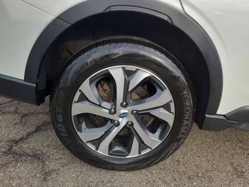 Used 2022 Subaru Outback Limited image 12