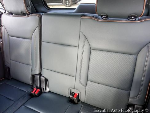 Used 2026 GMC Yukon AT4 w/ AT4 Premium Package AWD/4WD image 15