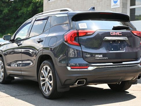 Used 2019 GMC Terrain SLT w/ Preferred Package FWD image 3