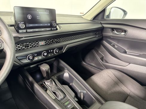 Used 2025 Honda Accord LX image 24