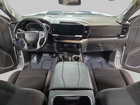 Used 2024 Chevrolet Silverado 1500 LT Trail Boss w/ Protection Package AWD/4WD image 9