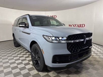 New 2025 Lincoln Navigator L Reserve w/ Jet Appearance Package