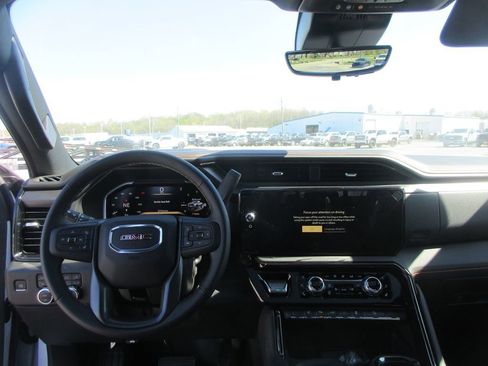 New 2026 GMC Sierra 2500 AT4 w/ AT4 Premium Plus Package AWD/4WD image 18