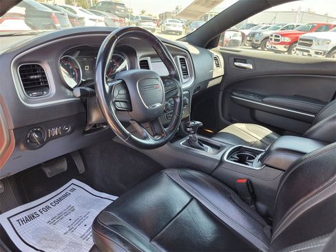 Used 2022 Dodge Charger SXT w/ Leather Interior Group image 10