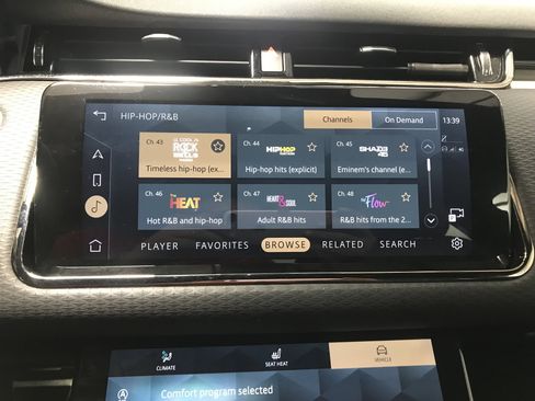 Used 2023 Land Rover Range Rover Evoque HST AWD/4WD image 18