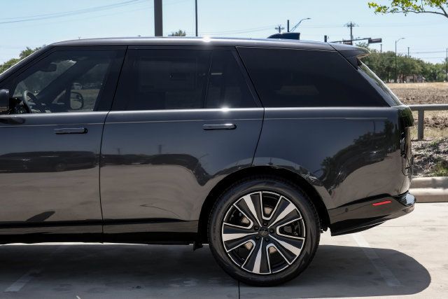 New 2026 Land Rover Range Rover SE AWD/4WD image 16