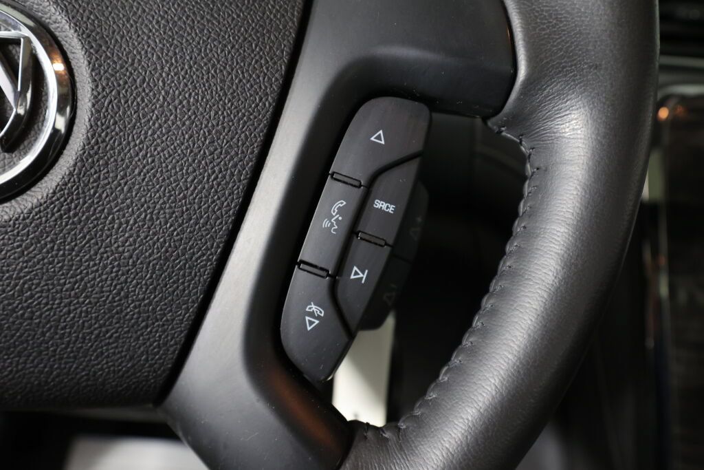 Used 2014 Buick Enclave Leather AWD/4WD image 34