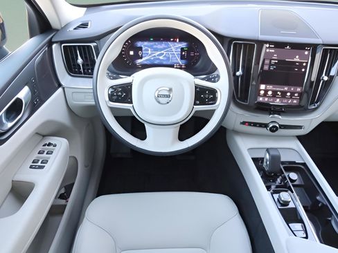 Used 2024 Volvo XC60 T8 Plus w/ Protection Package Premier AWD/4WD image 18