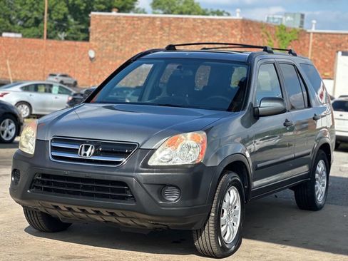 Used 2005 Honda CR-V EX image 2