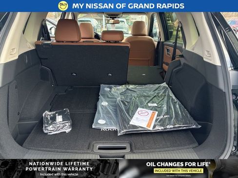 New 2026 Nissan Rogue Platinum AWD/4WD image 26