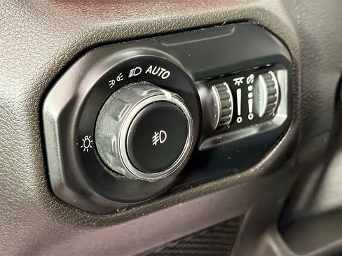 Used 2021 Jeep Wrangler Unlimited Rubicon w/ Uconnect 4C Nav & Sound Group image 10