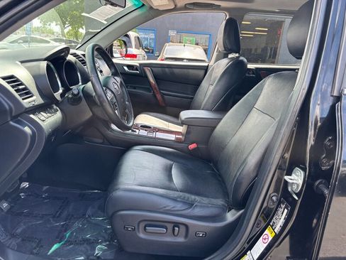 Used 2013 Toyota Highlander Limited image 10