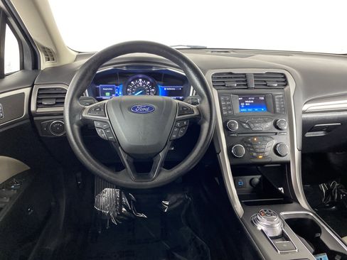 Used 2018 Ford Fusion S FWD image 33