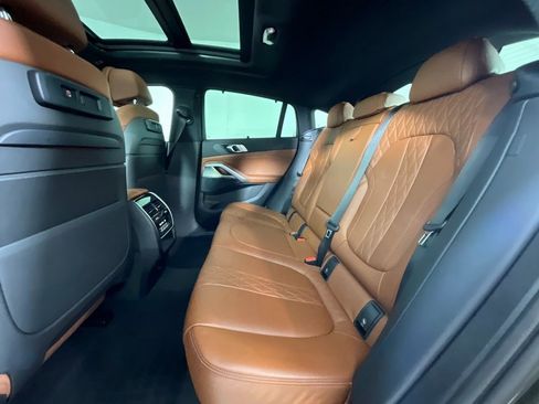 Used 2022 BMW X6 xDrive40i w/ Executive Package image 25