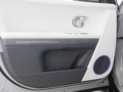 Used 2023 Hyundai Ioniq 5 SEL image 19