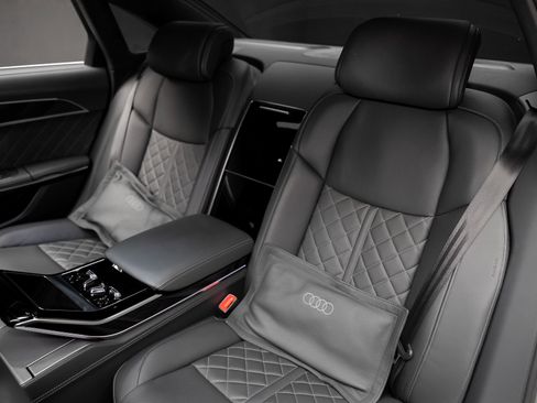 Used 2024 Audi S8 image 69