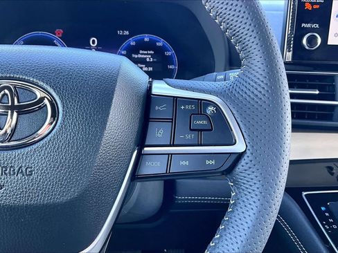 Certified 2026 Toyota Sienna Limited image 24