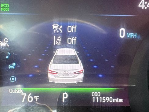 Used 2020 Toyota Camry XSE FWD image 24