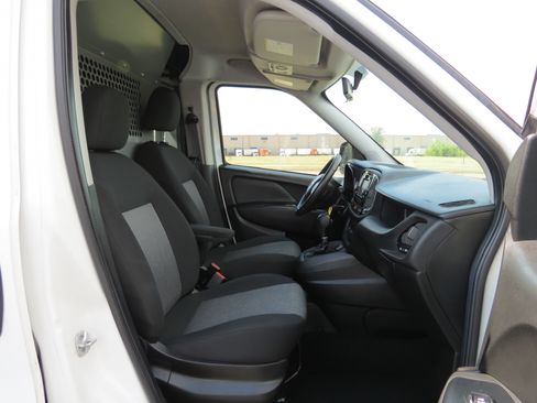 Used 2018 RAM ProMaster City Tradesman SLT image 33