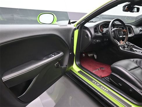 Used 2019 Dodge Challenger SRT Hellcat image 13