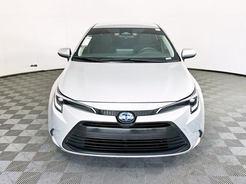 Used 2023 Toyota Corolla LE FWD image 8