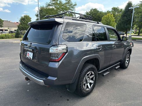 Used 2019 Toyota 4Runner TRD Off-Road Premium AWD/4WD image 10