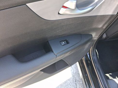 Used 2023 Kia Forte LXS w/ LXS Technology Package image 10