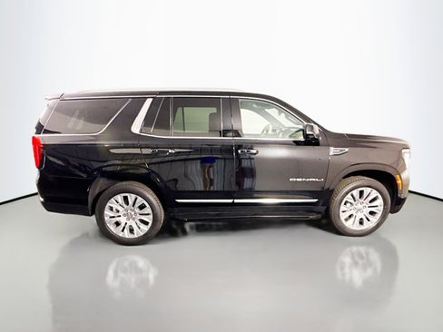 Used 2025 GMC Yukon Denali AWD/4WD image 11