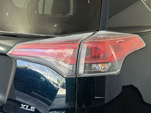 Used 2018 Toyota RAV4 XLE image 30