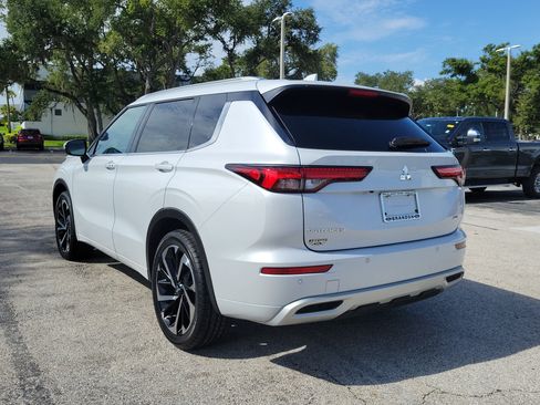 Used 2024 Mitsubishi Outlander SEL FWD image 7