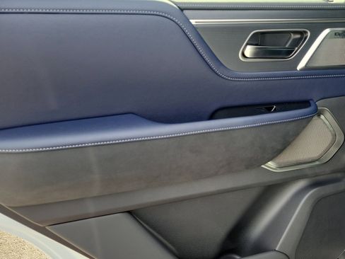 New 2026 INFINITI QX80 4WD image 10