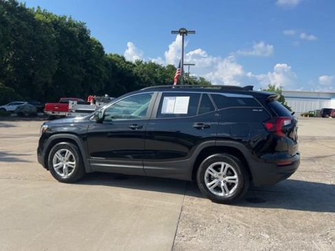 Used 2023 GMC Terrain SLE w/ Driver Convenience Package FWD image 6