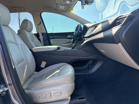 Used 2020 Buick Enclave Premium image 16