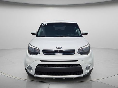 Used 2019 Kia Soul + FWD image 4