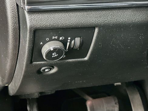 Used 2020 Jeep Grand Cherokee Limited AWD/4WD image 17