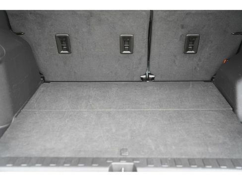 Used 2023 GMC Terrain AT4 image 12