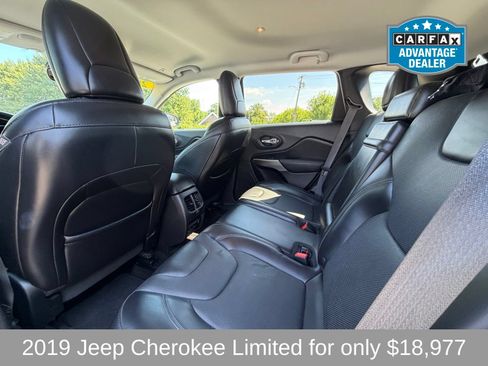 Used 2019 Jeep Cherokee Limited AWD/4WD image 9