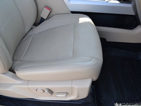 Used 2017 Ford F150 Lariat w/ Equipment Group 502A Luxury image 41