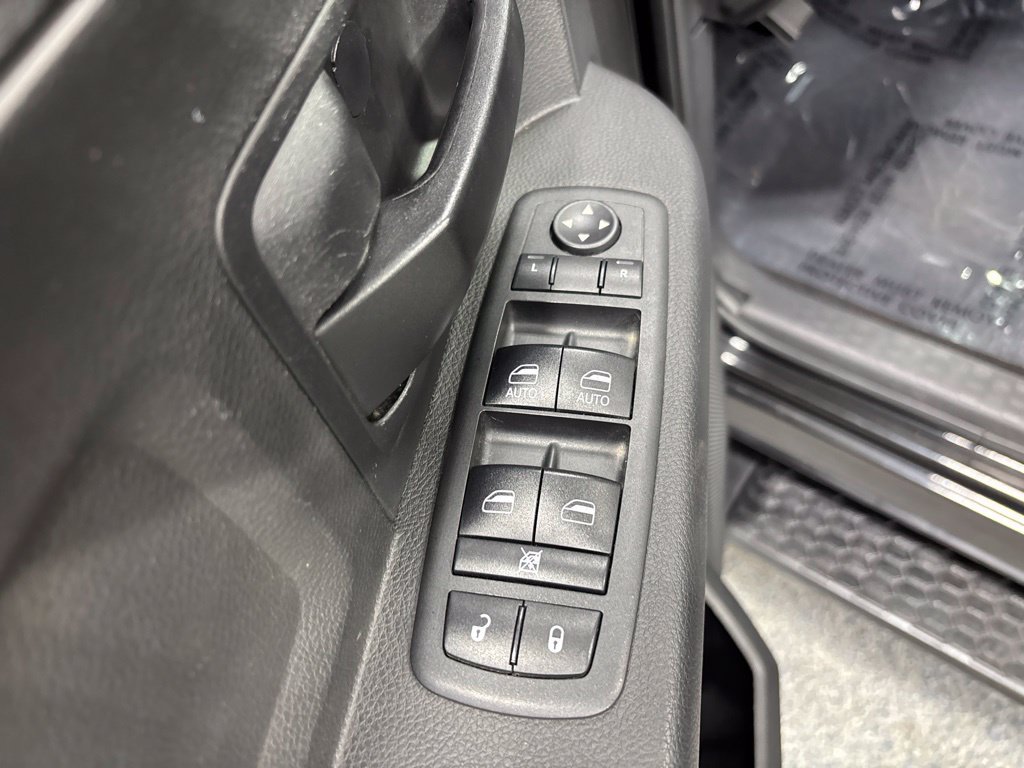 Used 2018 RAM 2500 Tradesman w/ Chrome Appearance Group AWD/4WD image 34