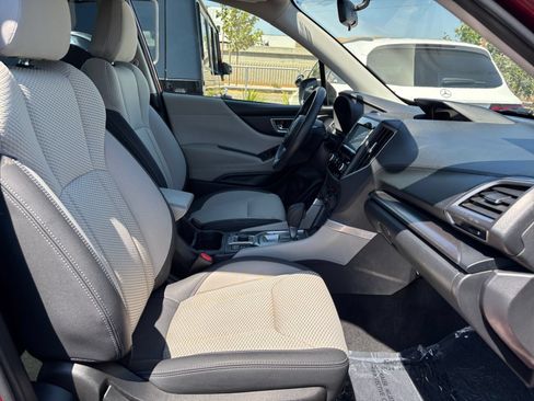 Used 2022 Subaru Forester Premium AWD/4WD image 17
