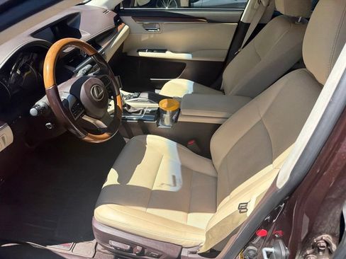 Used 2017 Lexus ES 300h w/ Navigation System Package FWD image 12