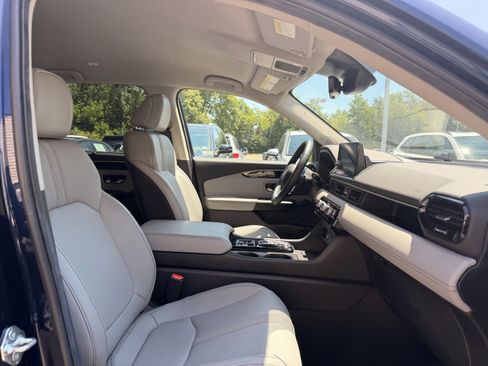 Used 2025 Honda Pilot EX-L image 15