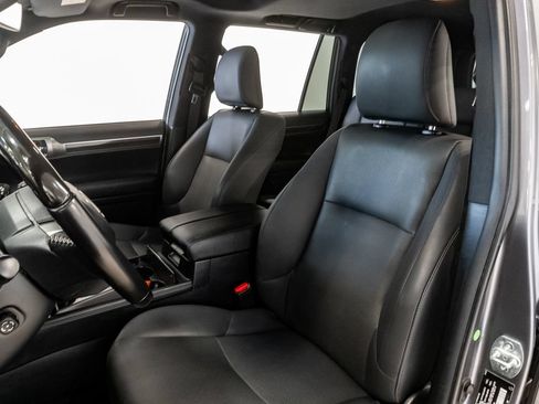 Used 2022 Lexus GX 460 Premium w/ Premium Plus Package AWD/4WD image 10