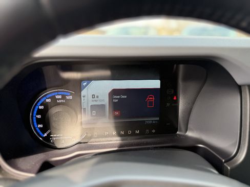 Used 2023 Ford Bronco Black Diamond image 13