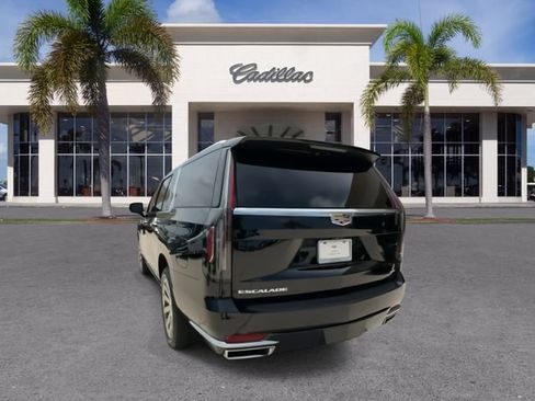 Certified 2024 Cadillac Escalade ESV Premium Luxury Platinum AWD/4WD image 11