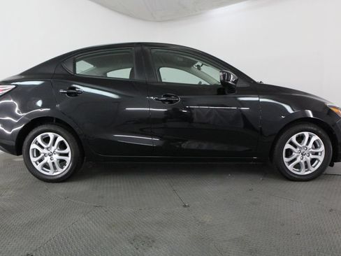 Used 2018 Toyota Yaris iA FWD image 5