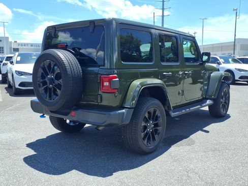 Used 2023 Jeep Wrangler Unlimited Sahara w/ Cold Weather Group AWD/4WD image 2