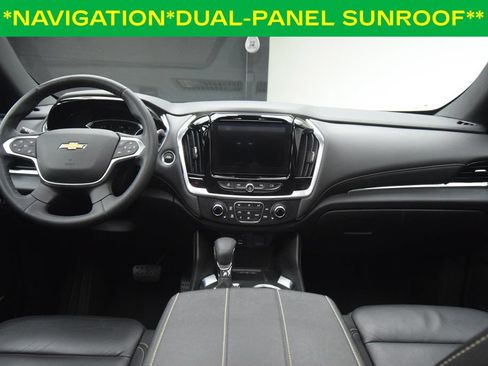 Used 2023 Chevrolet Traverse LT w/ LT Premium Package AWD/4WD image 4